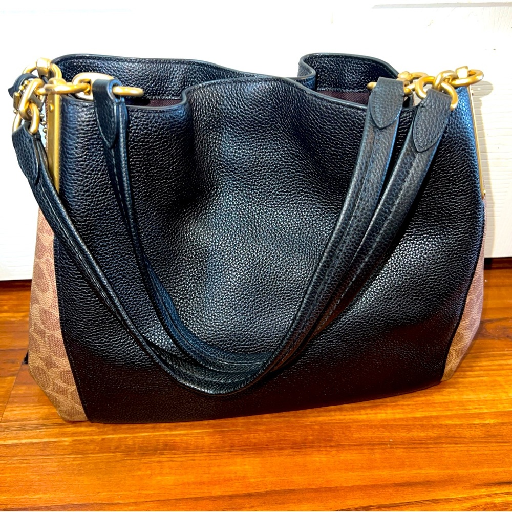 Coach 76078 Dalton 31 Tan/Black  Pebble Leather  Shoulder Bag